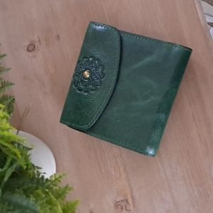 Patricia Nash Reiti Bifold Wallet Distressed Vintage Green